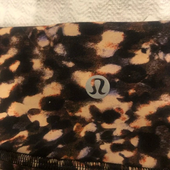 Lululemon Invigorate High-Rise Tight 25" NWOT - Picture 16 of 16